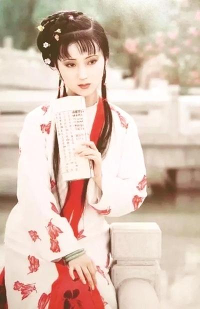 87版紅樓夢畫冊陳曉旭飾演林黛玉